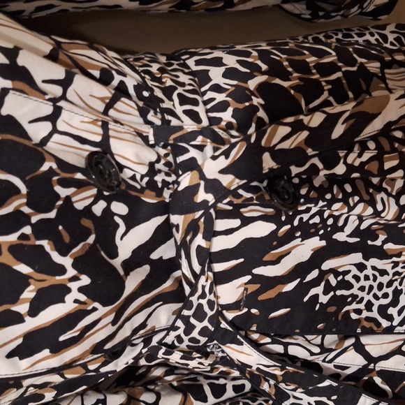 Adorable Ladies Animal Print Jacket - Picture 5 of 8